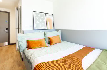 2 Bedroom Apartment, Winfield Court, The Island Quarter, Lace Market, Nottingham - Image 3